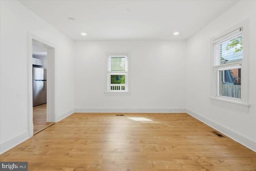 3013 5th Street Se - Photo 9