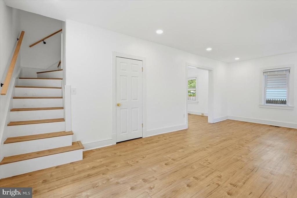 3013 5th Street Se - Photo 6