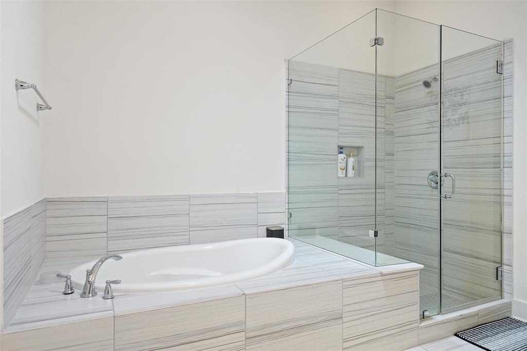 2211 Robert Browning St - Photo 13