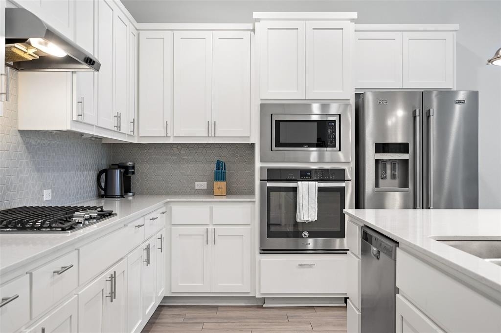 2211 Robert Browning St - Photo 10