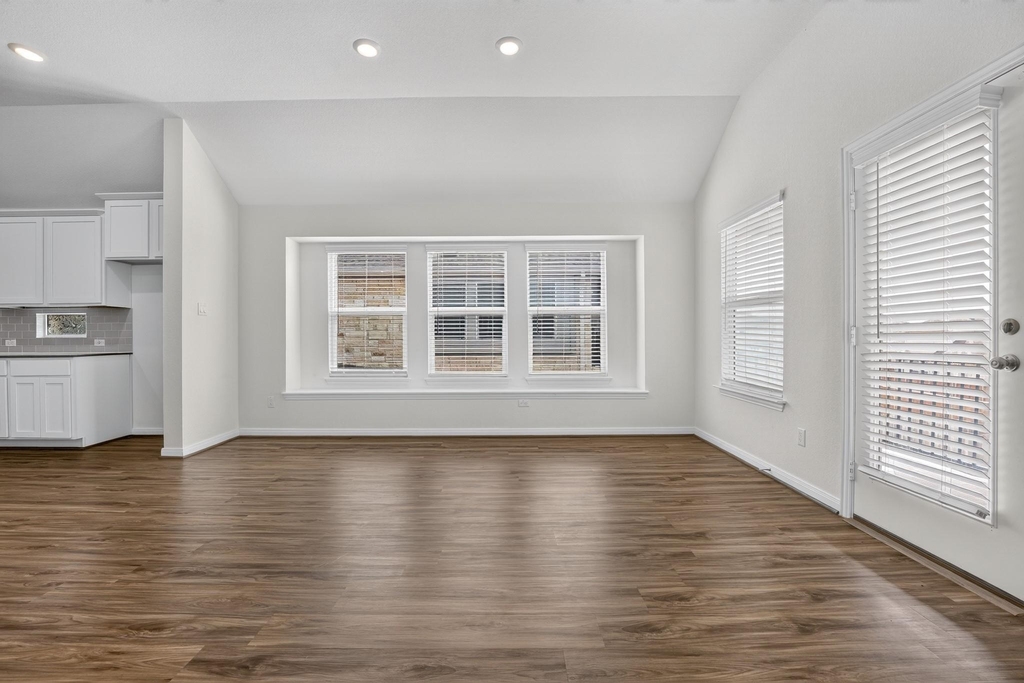 516 Panzano Dr - Photo 9