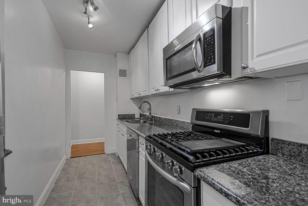 4000 Tunlaw Road Nw - Photo 4