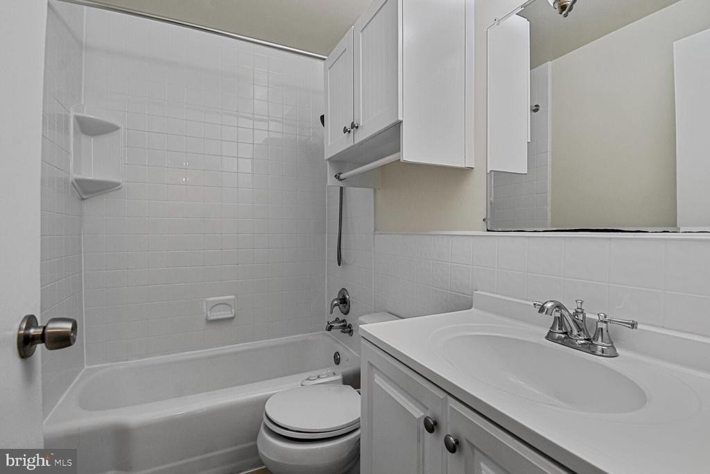 4000 Tunlaw Road Nw - Photo 9
