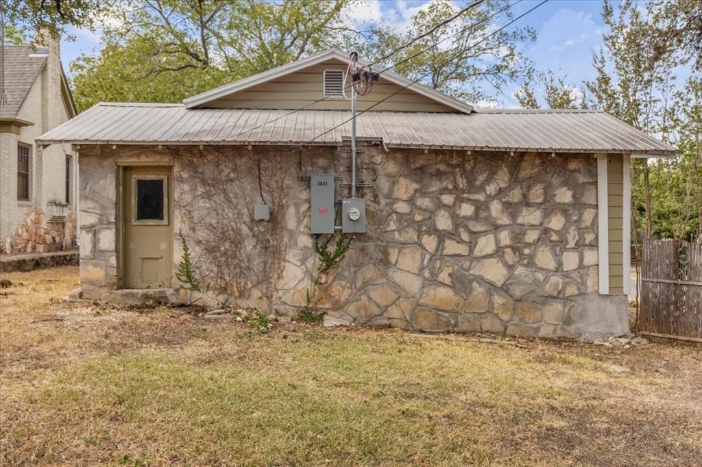 1801 Travis Heights Blvd - Photo 8