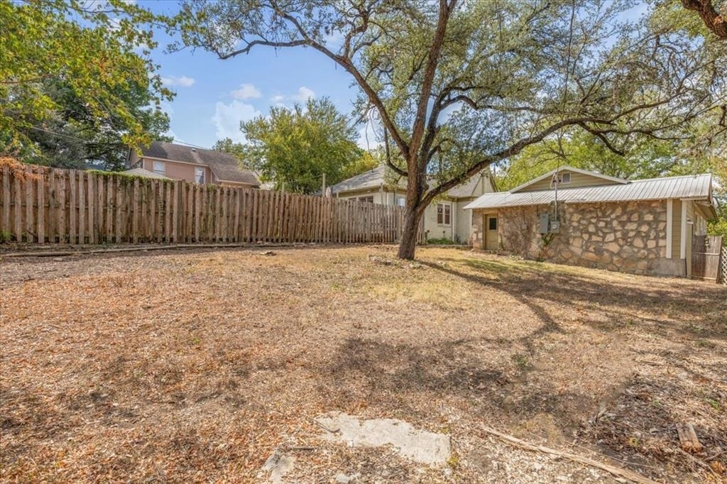 1801 Travis Heights Blvd - Photo 7