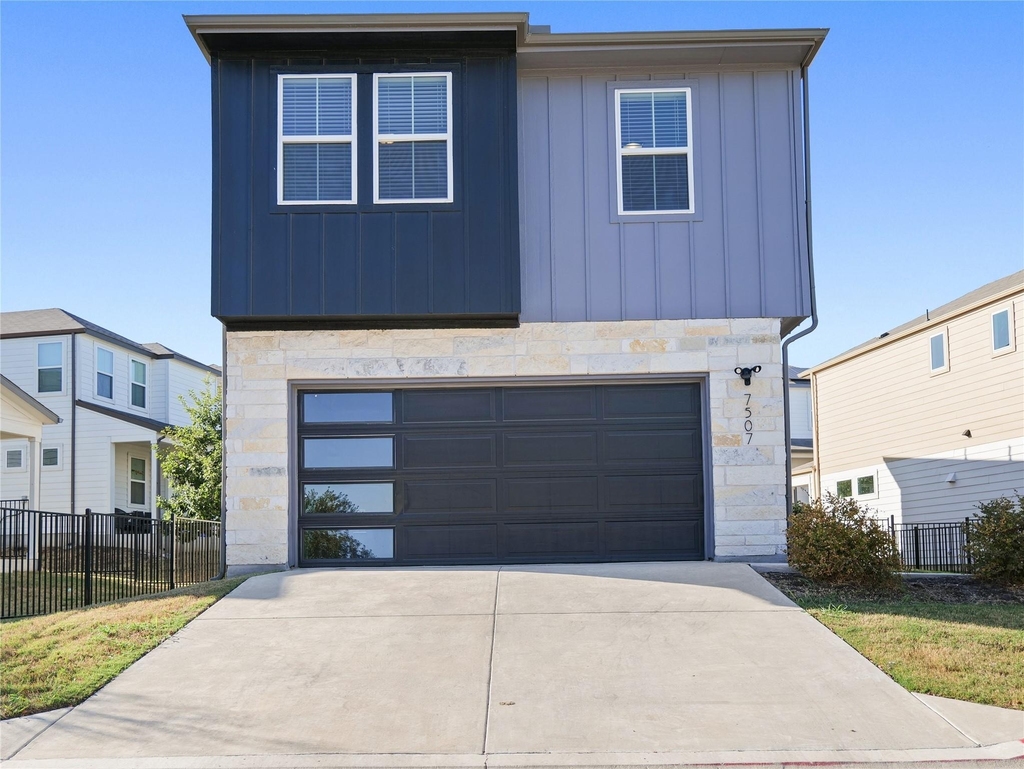 7507 Harmony Shoals Bnd - Photo 0