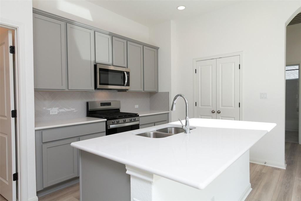 5303 Bruno St - Photo 10