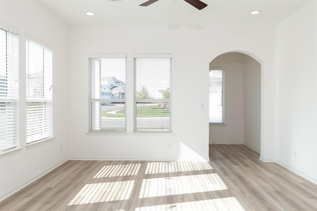 5303 Bruno St - Photo 7