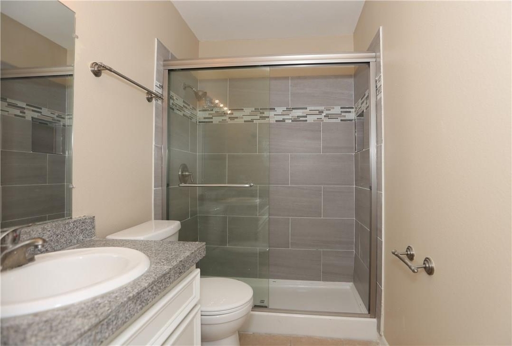 400 W 35th St - Photo 6