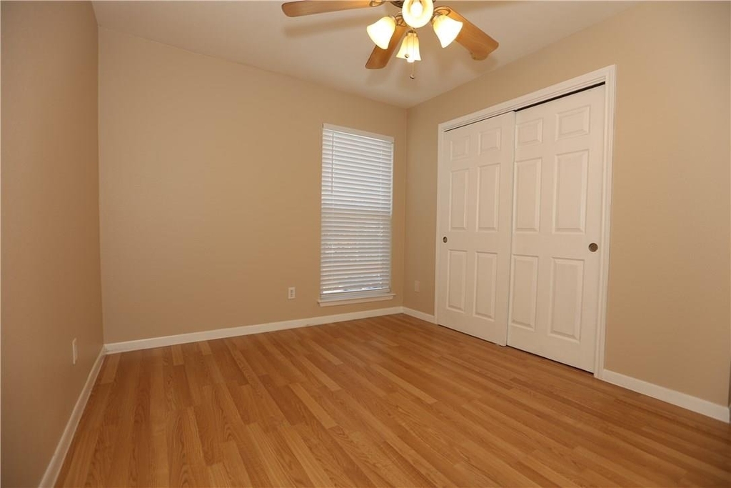 400 W 35th St - Photo 7