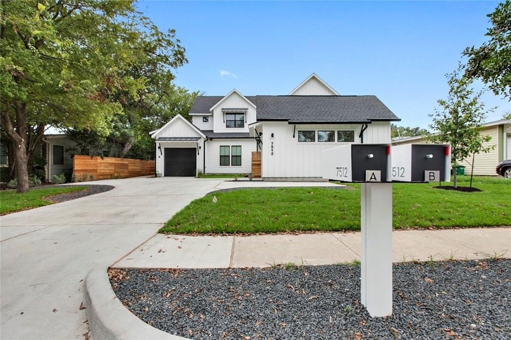 7512 Delafield Ln - Photo 0