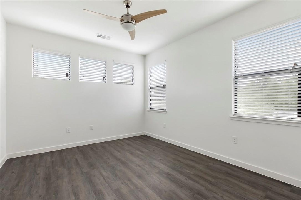7512 Delafield Ln - Photo 21