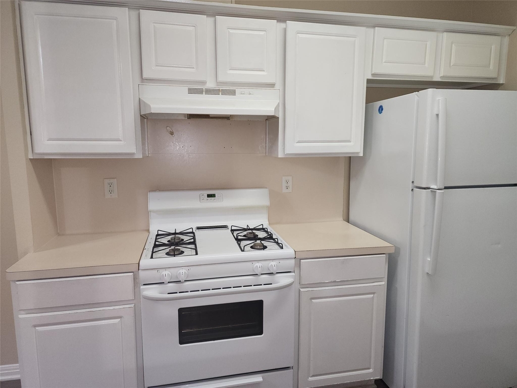 503 Gregory Ct - Photo 14