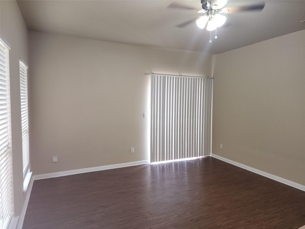 503 Gregory Ct - Photo 7
