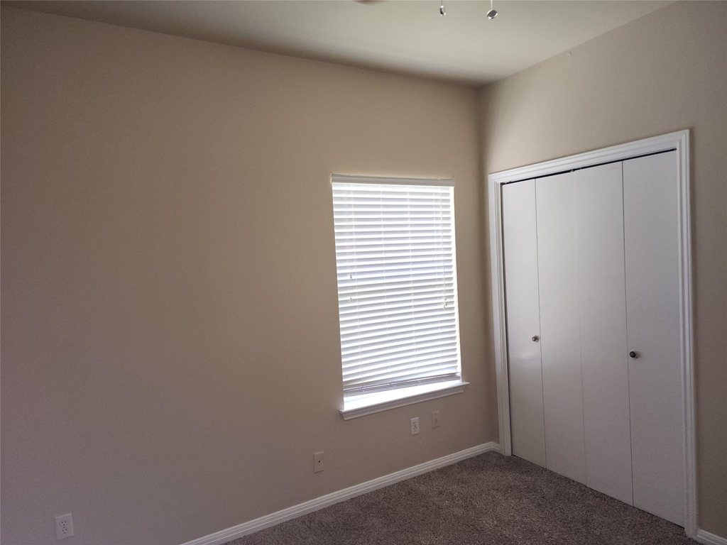 503 Gregory Ct - Photo 22