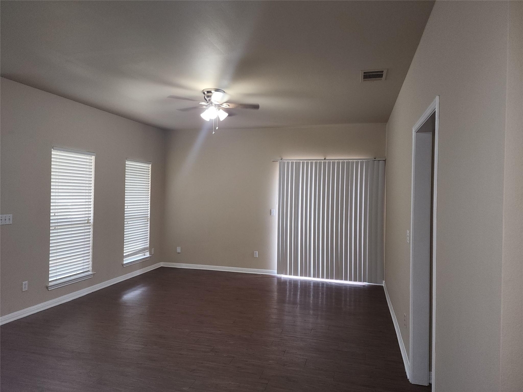 503 Gregory Ct - Photo 8