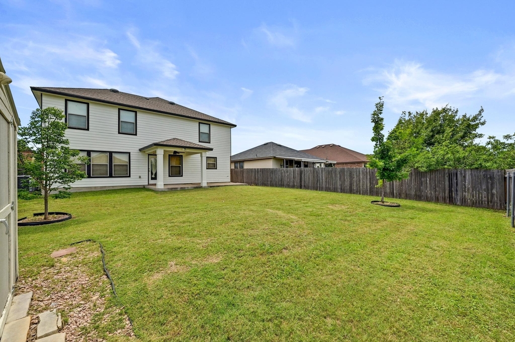 214 Briarwood Dr - Photo 32
