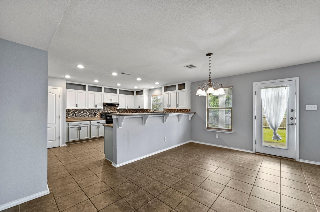 214 Briarwood Dr - Photo 10