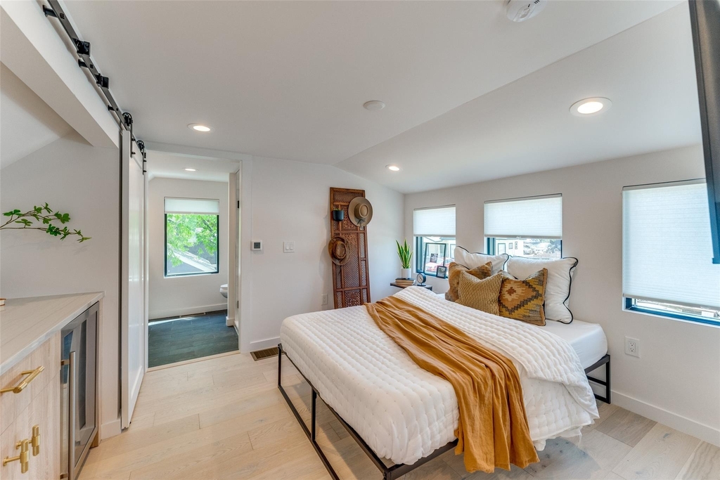 1901 Hamilton Ave - Photo 9