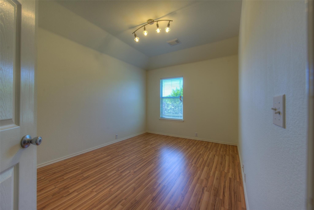 1632 Belvedere Pl - Photo 17