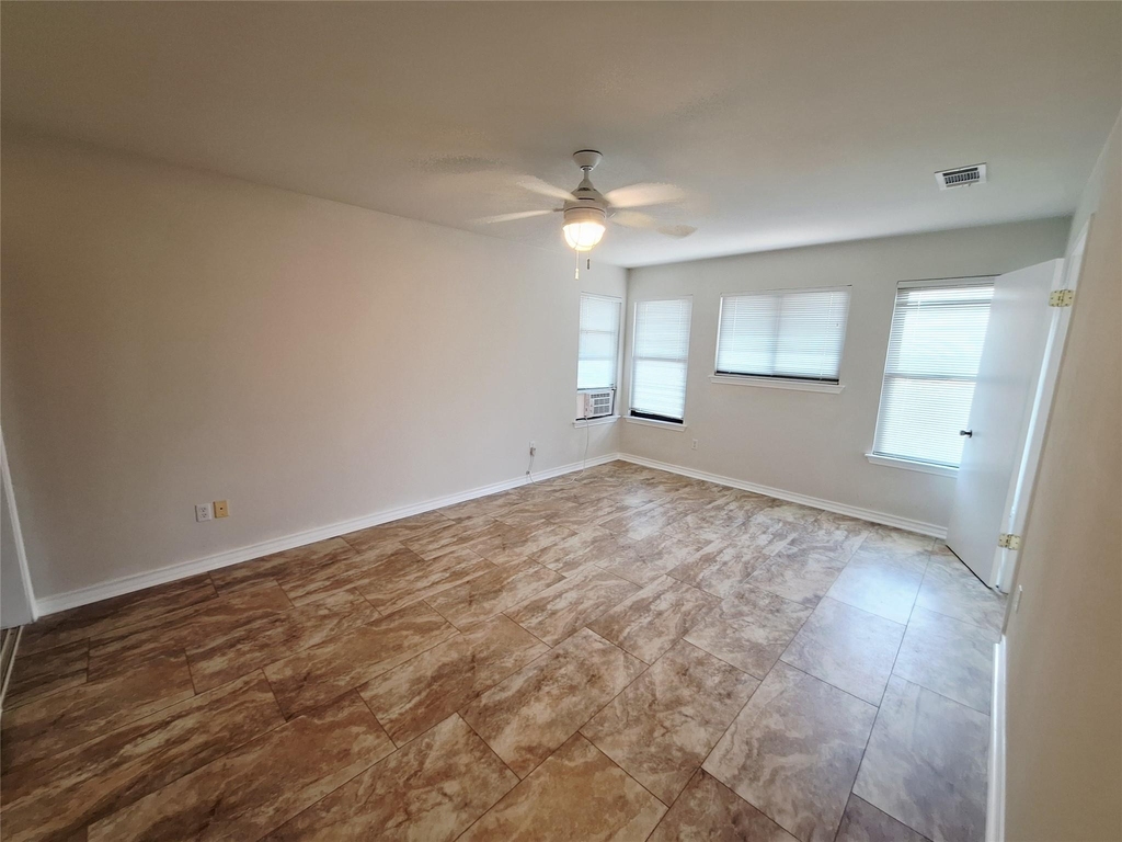 8310 Bar K Ranch Rd - Photo 21