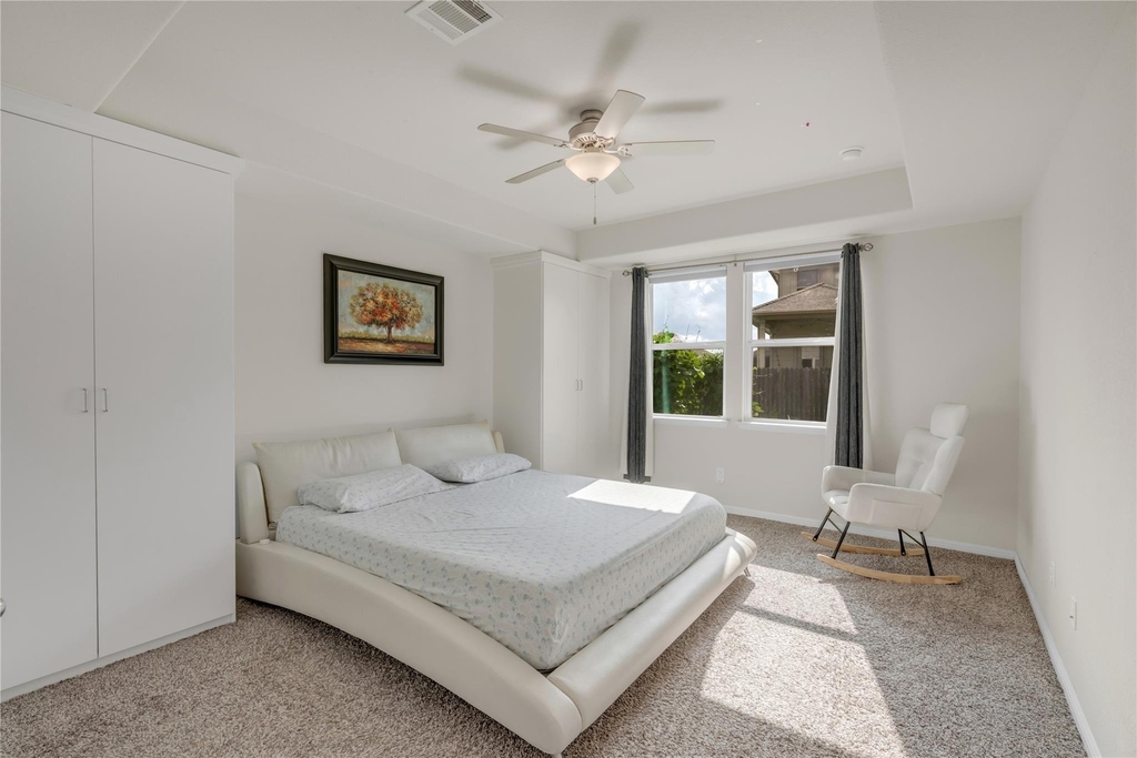 223 Balsam St - Photo 12
