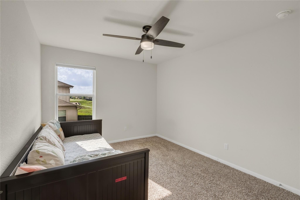 223 Balsam St - Photo 19
