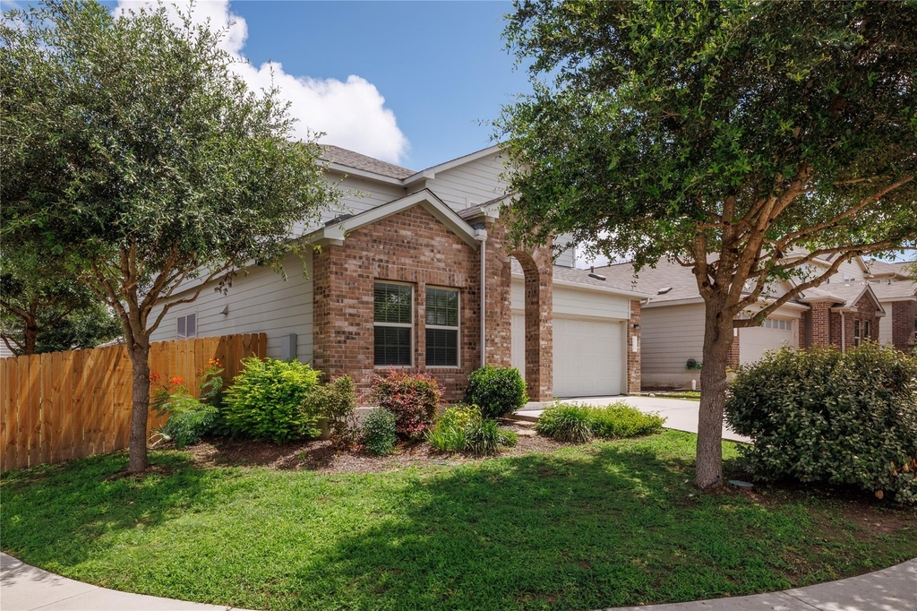5700 Eden Dr - Photo 2