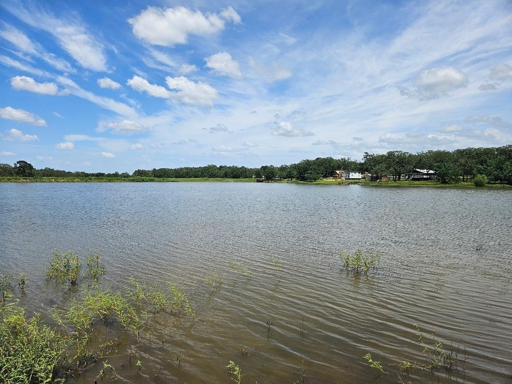 127 Iroquois Dr - Photo 0