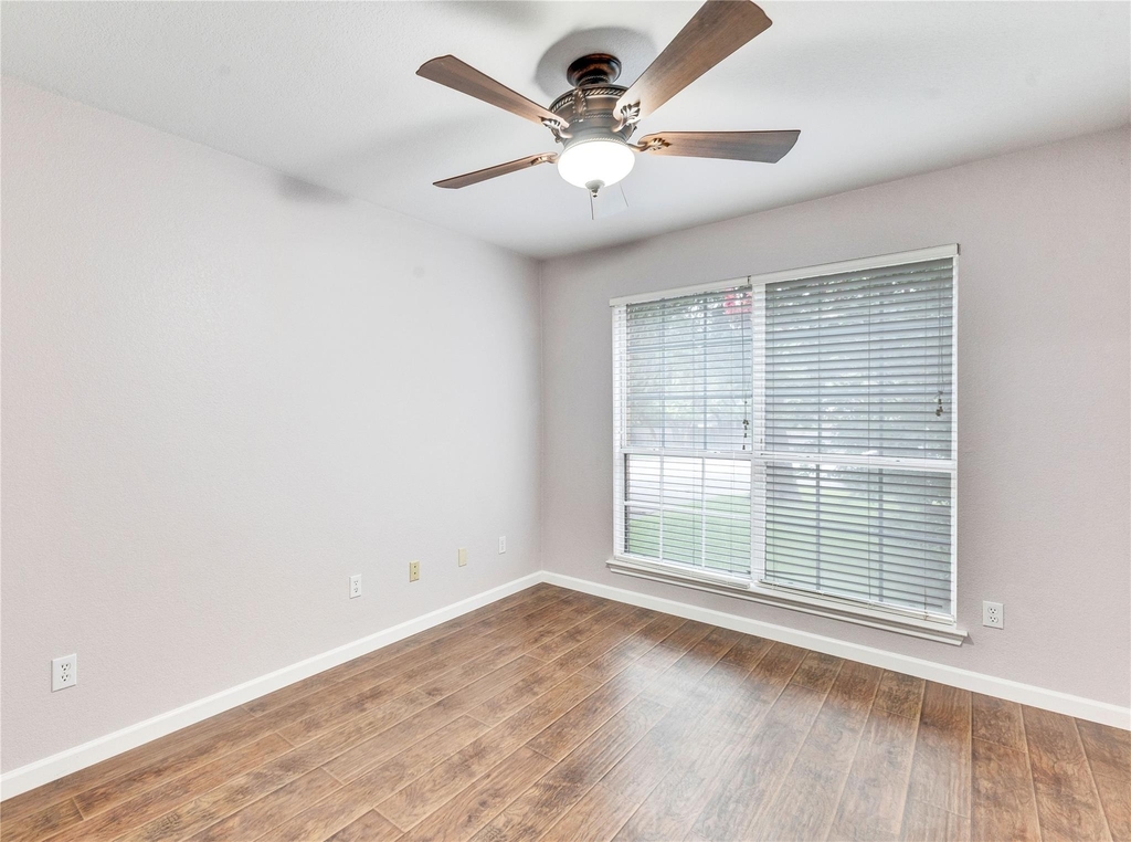 6412 Convict Hill Rd - Photo 18