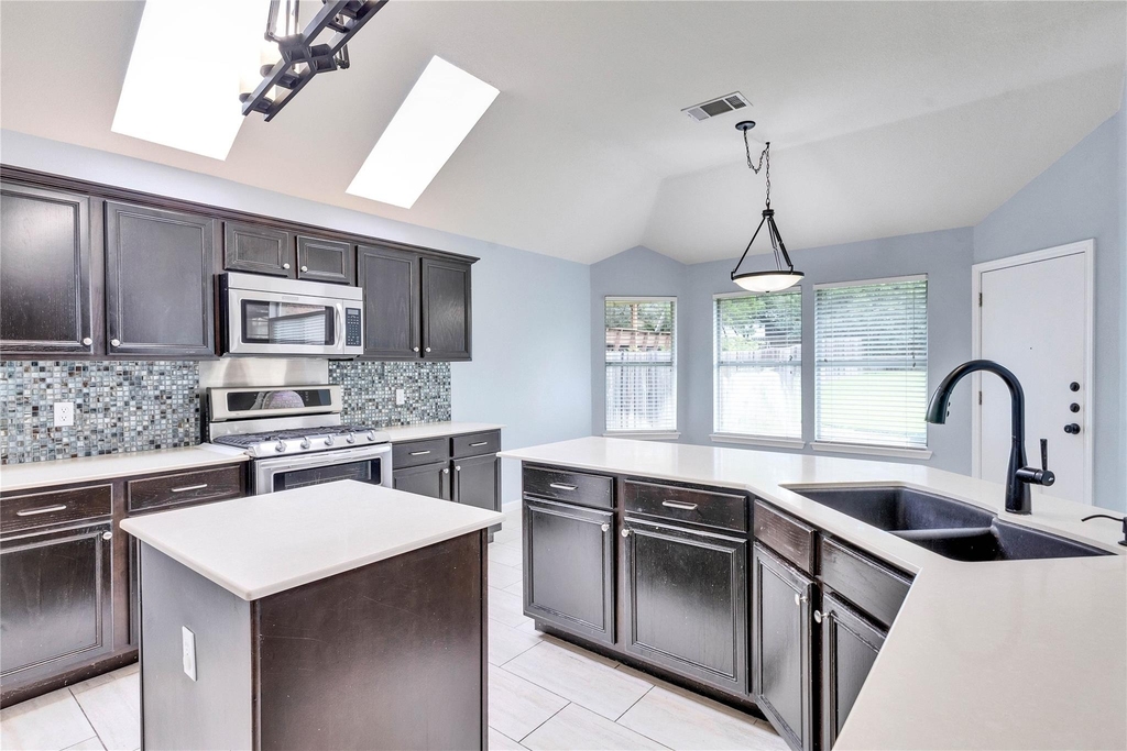 6412 Convict Hill Rd - Photo 6