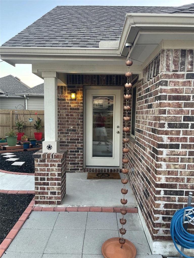 108 Lasino Dr - Photo 2