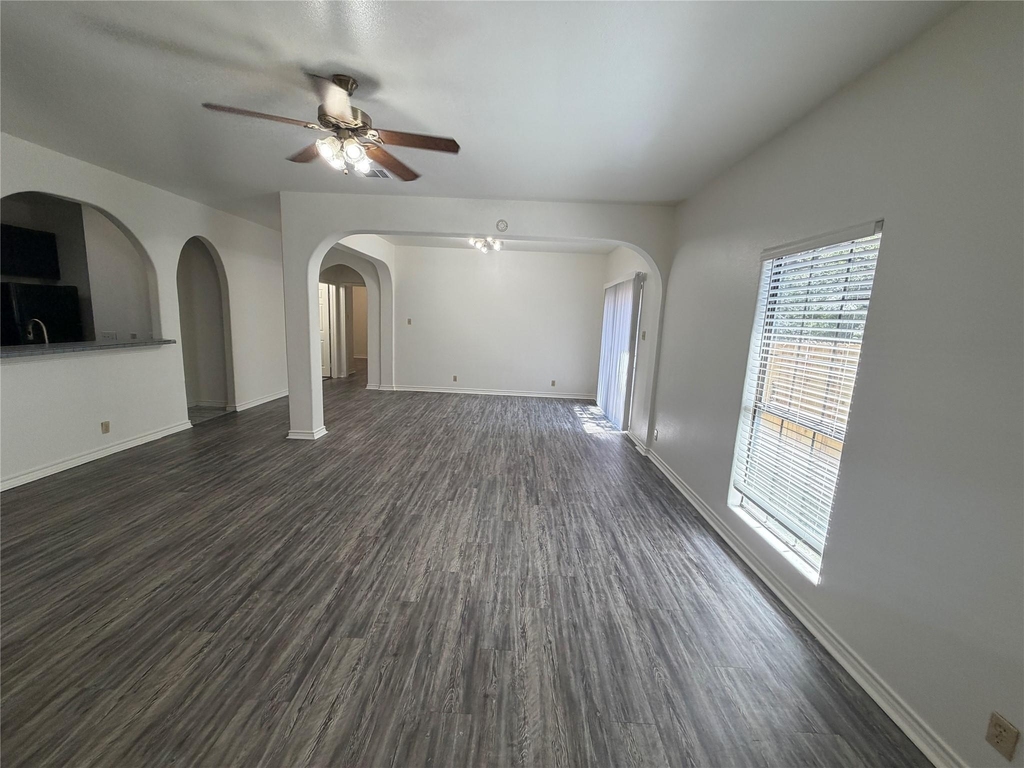 2605 Alcott Ln - Photo 1