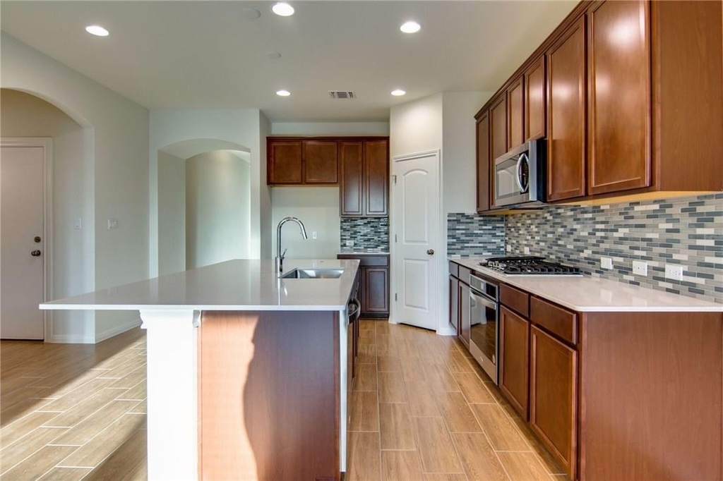 15900 Cessida St - Photo 12