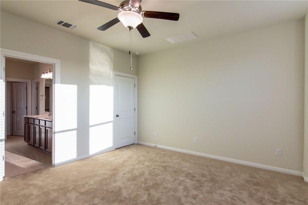 15900 Cessida St - Photo 20