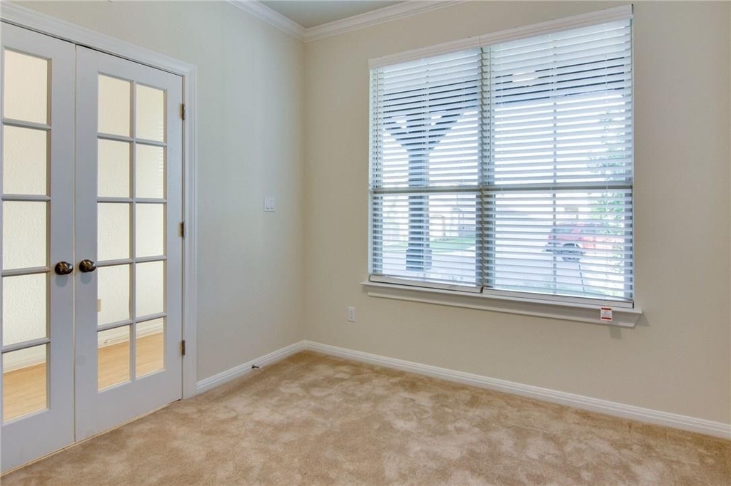 15900 Cessida St - Photo 8