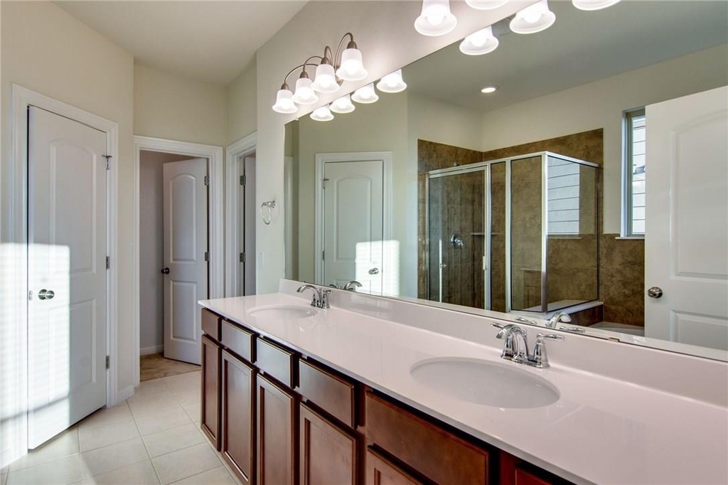 15900 Cessida St - Photo 21