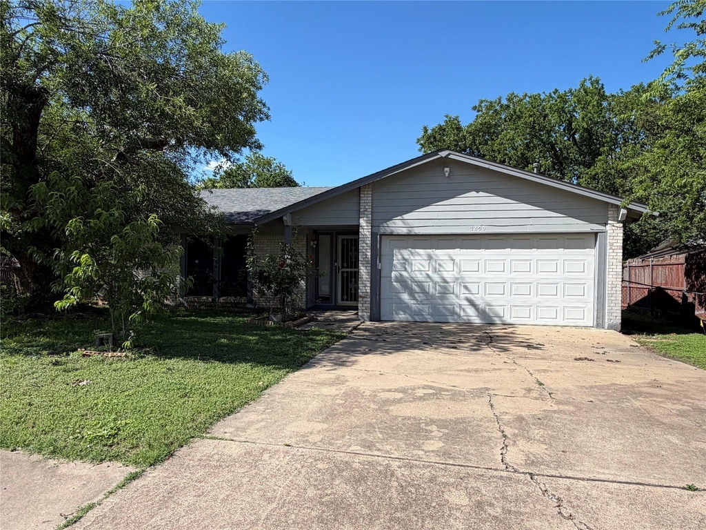 1200 Warrington Dr - Photo 0