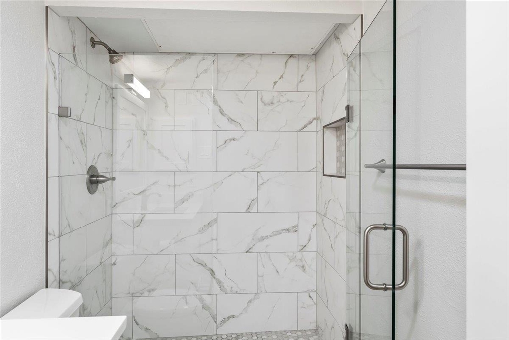 505 W 7th St - Photo 16
