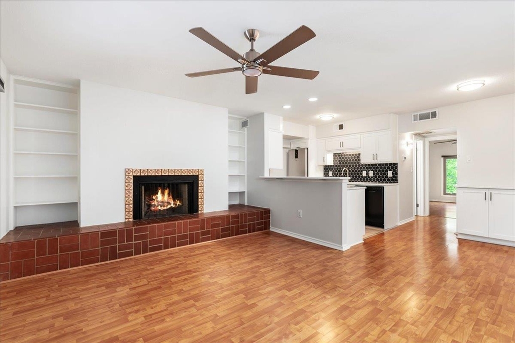 505 W 7th St - Photo 1