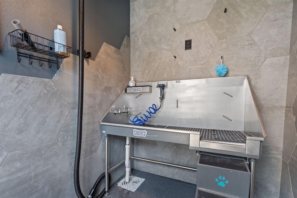 4801 Springdale Rd - Photo 27
