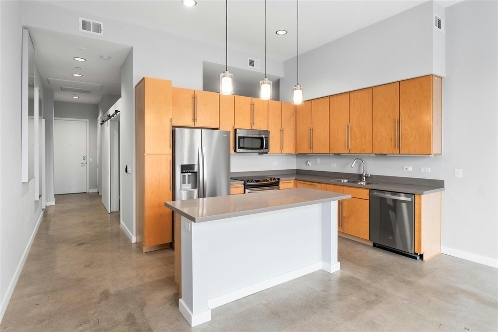 507 Sabine St - Photo 6