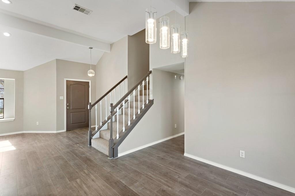 816 Clearwater Trl - Photo 2