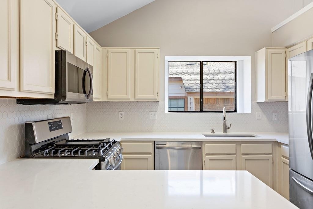 816 Clearwater Trl - Photo 4