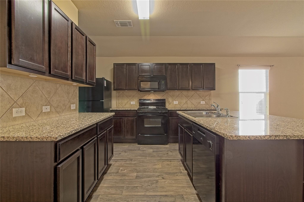 11312 Malta Dr - Photo 10