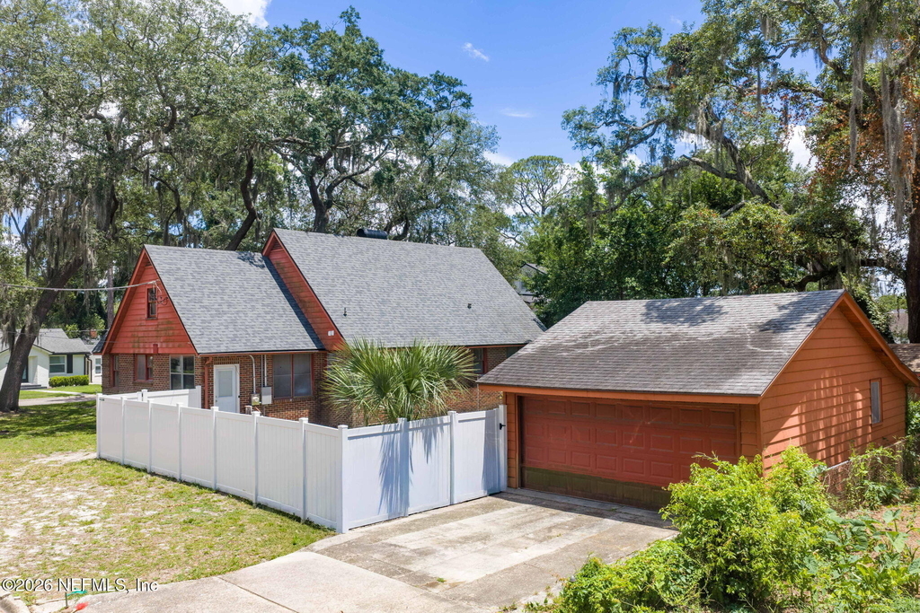 1406 Palmer Terrace - Photo 32