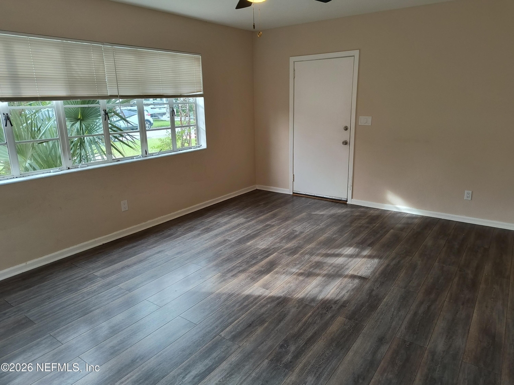 3018 Oak Street - Photo 4