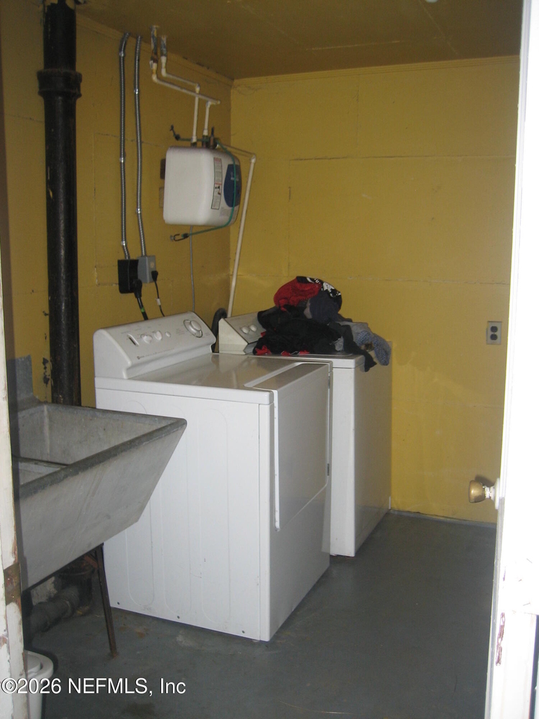 2842 Sydney Street - Photo 11