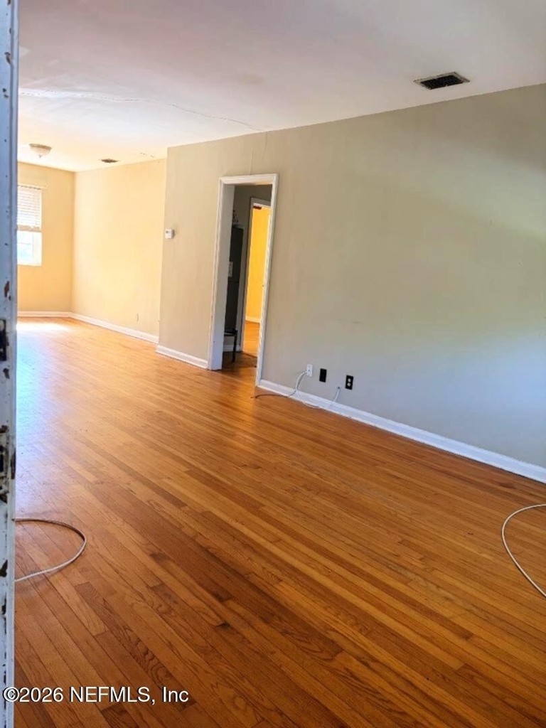 2842 Sydney Street - Photo 4