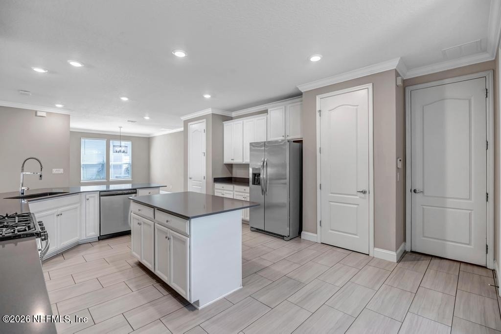 275 Renwick Parkway - Photo 12